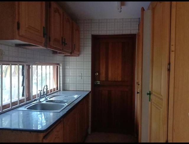 6 BEDROOM HOUSE FOR SALE IN SILVERTON